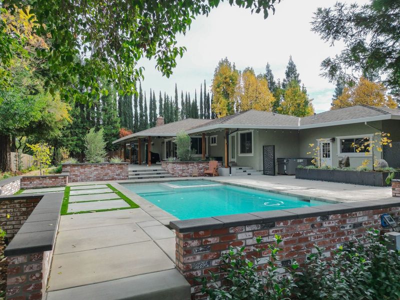 Silvestri Residence — gallery photo 1